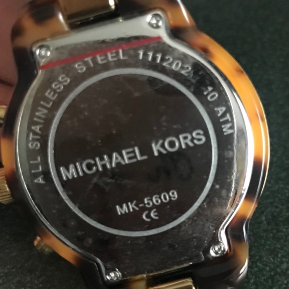 Michael Kors Showstopper Chronograph Tortoise Shell Women’s Watch MK5609 - Picture 16 of 16